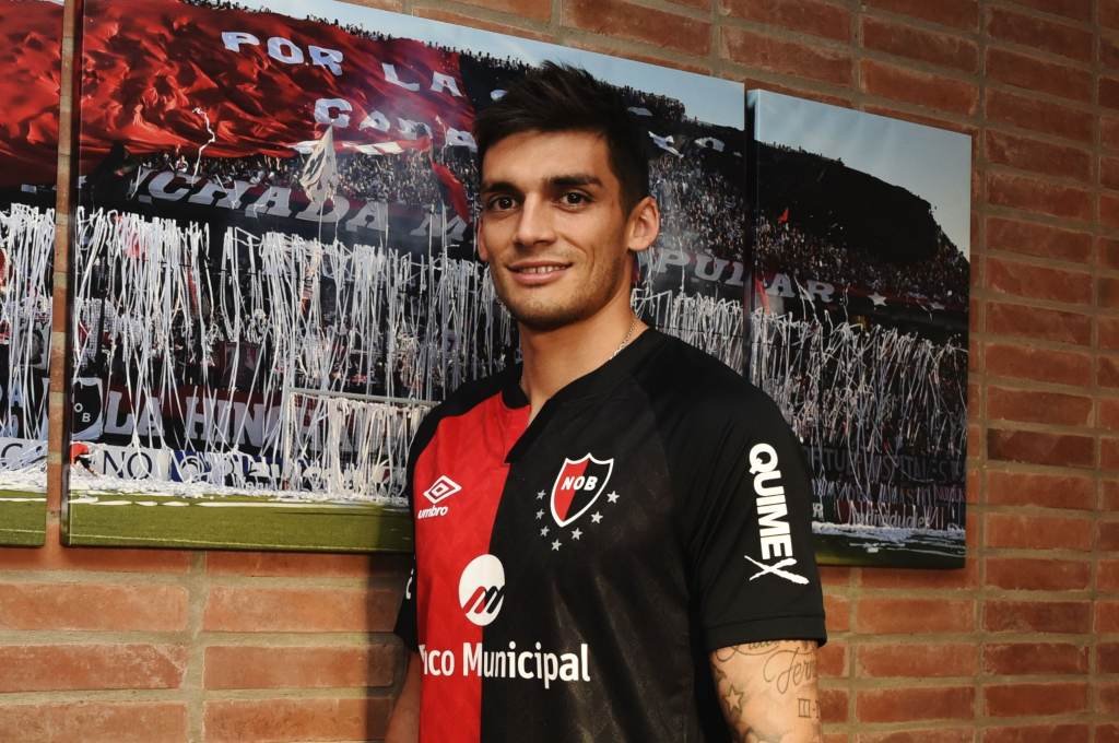 Garro fue presentado en el conjunto rojinegro. Gentileza: prensa Newell's Old Boys.