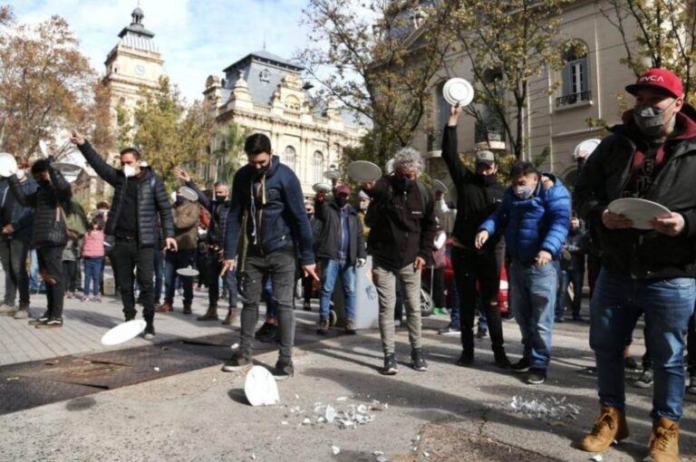 Los empresarios protestaron días atrás por los grandes problemas que sufren. Archivo.