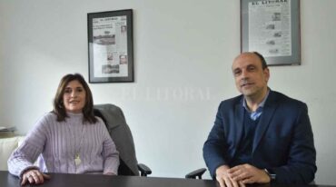 Adriana Molina y José Corral eligieron a El Litoral para anunciar los primeros puestos de la lista que preparan para renovar el Concejo Municipal.   Flavio Raina