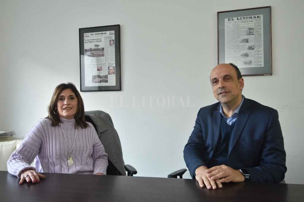 Adriana Molina y José Corral eligieron a El Litoral para anunciar los primeros puestos de la lista que preparan para renovar el Concejo Municipal.   Flavio Raina