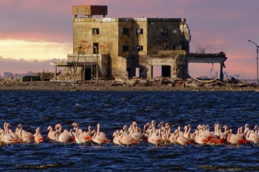 Clásica postal de Melincué: el viejo hotel Balneario