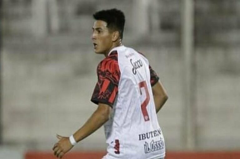 Alejandro Martínez es el volante que espera Patronato