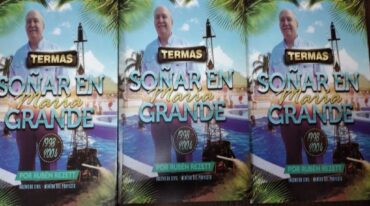 Tapa del libro que será presentado mañana.