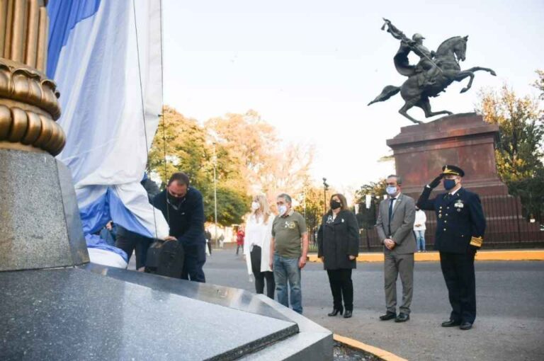 Acto por el Día de la Independencia en Rosario. Gentileza