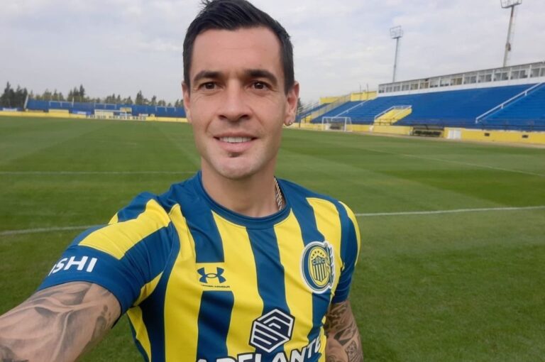 Milton Caraglio ya posa con la camiseta ´´canalla´´. Rosario Central.