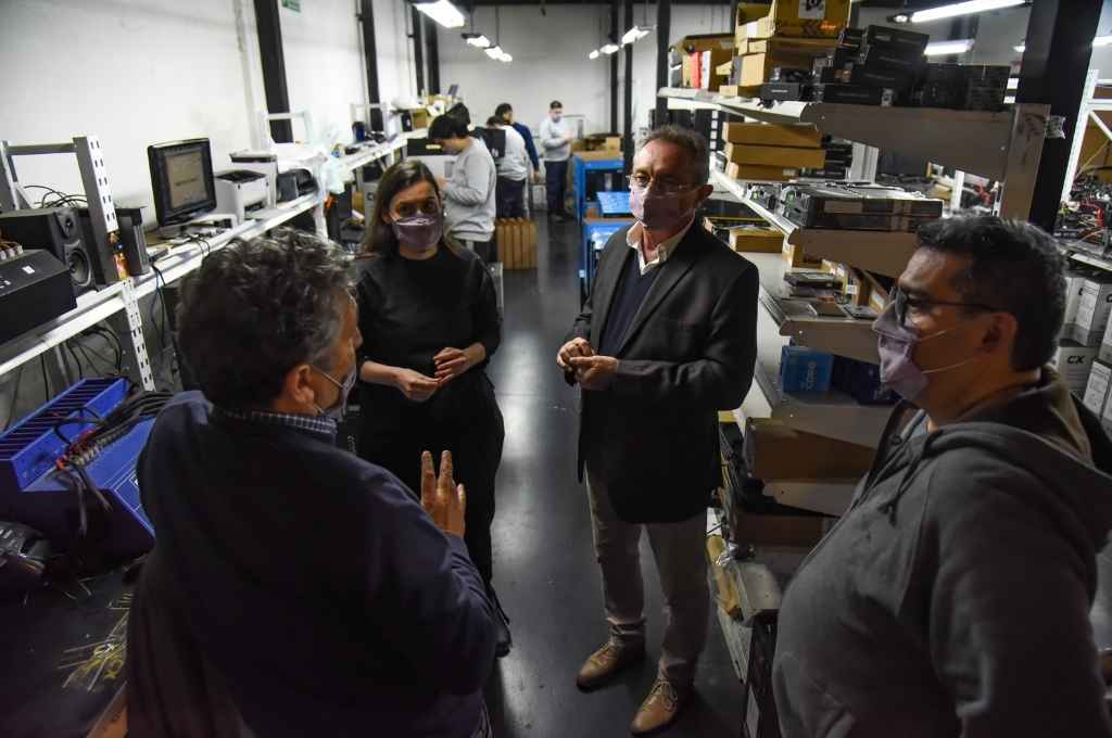 Costamagna valoriza la apuesta que ha hecho el gobierno al sector productivo y él se encarga de recorrer establecimientos industriales.    Gentileza