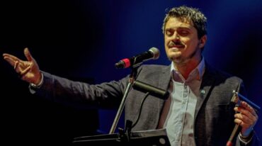 "Con mucho gusto hablo de mi ciudad y me siento un 'militante' de ella por decirlo de una manera. Así debe ser cada uno con su terruño" asegura Franco Luciani. Gentileza: Eduardo Fisicaro.
