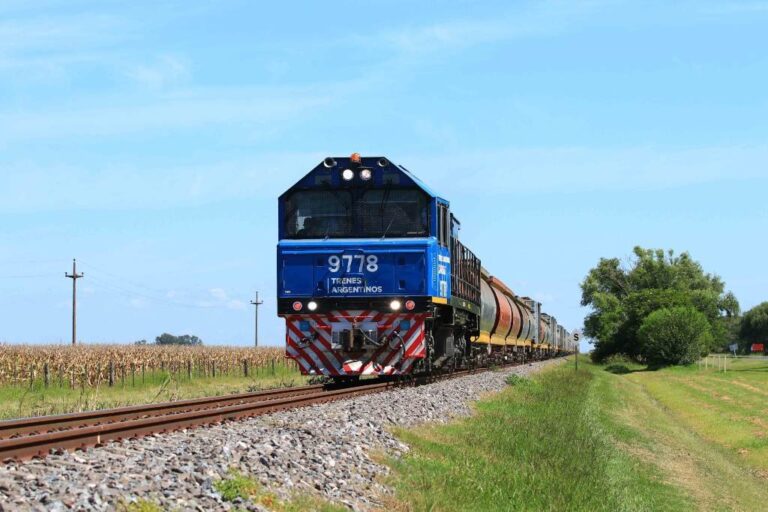 La construcción de una nueva Circunvalación Ferroviaria que bordeará Santa Fe por el oeste ya fue adjudicada por el gobierno nacional en 5 mil millones de pesos. Archivo.