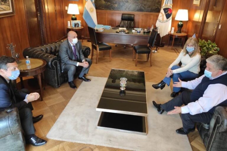 En la reunión se abordaron temas clave para la provincia y el país. Gentileza.