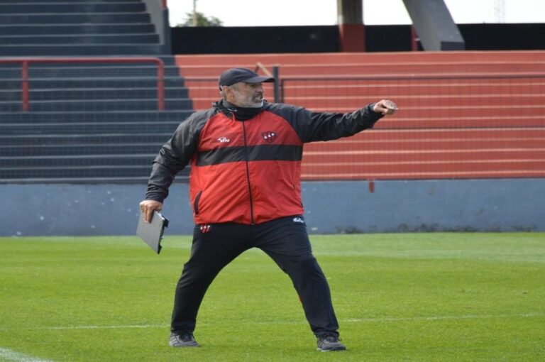 Iván Delfino confirmó el equipo que enfrentará el próximo domingo ante Central Córdoba. Prensa Patronato