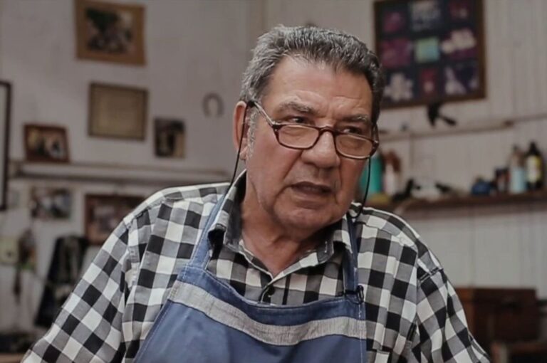 El artesano villaguayense Antonio Garita contó cómo ha impactado la pandemia en el sector.