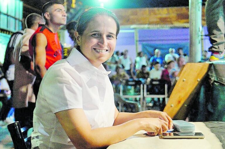 Mariela Santini expuso sus vivencias como dirigente de una disciplina que
