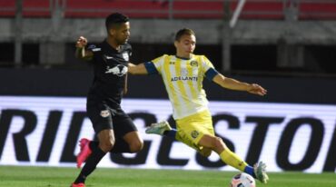 A Marco Ruben le anularon dos goles. Gentileza: prensa Rosario Central.