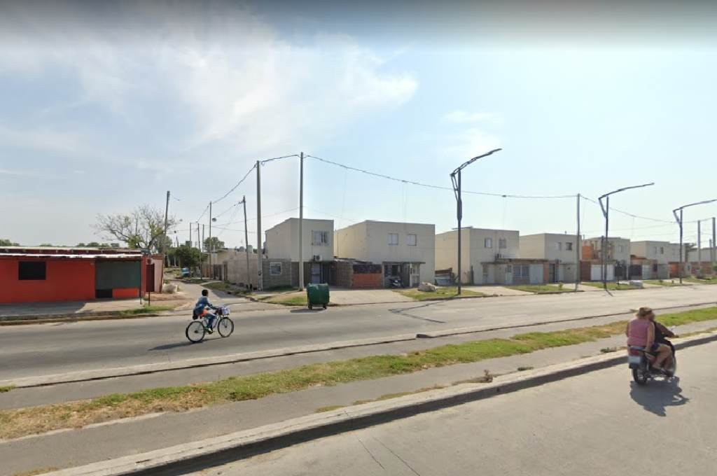 Bulevar 27 de Febrero al 7.400