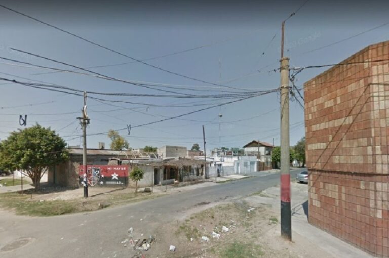 Esquina de las calles Spiro y Tafí