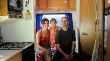 Méndez y Ekdesman trabajaron entre 2011 y 2015 en escuelas rurales de comunidades campesinas e indígenas de toda Latinoamérica. Gentileza: Jeannine Cordero.