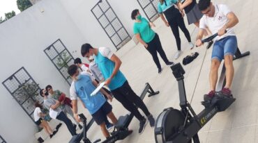 Estudiantes de la Escuela Secundaria Nº 16 Del Centenario de Paraná intervinieron en la jornada de demostración y prueba de remo indoor. Subcomisión de Remo PRC