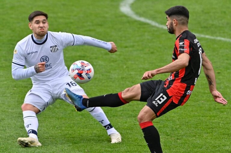 El Chino disputó muchos duelos en la zona media