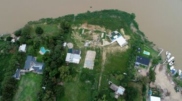 La ilegalidad vista desde arriba. Vista aérea de la zona usurpada en la Isla Sirgadero. Fernando Nicola