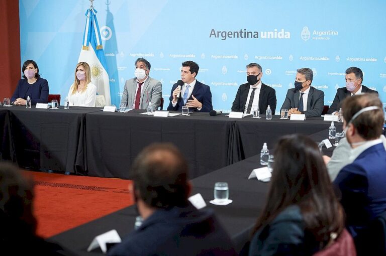 En el Salón de los Pueblos Originarios