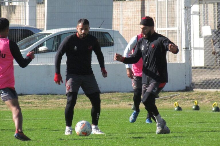 Héctor Canteros podría estar fuera 30 días