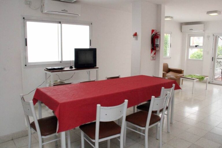 La diferencia puntual con los psiquiátricos es que "la persona decide por sí misma internarse en estos lugares