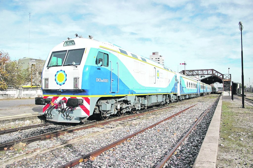 La intención es que el tren vuelva a funcionar como lo hizo por última vez hace 44 años. Rearmar la conexión Rosario-Cañada de Gómez con paradas exclusivas en las localidades de Funes