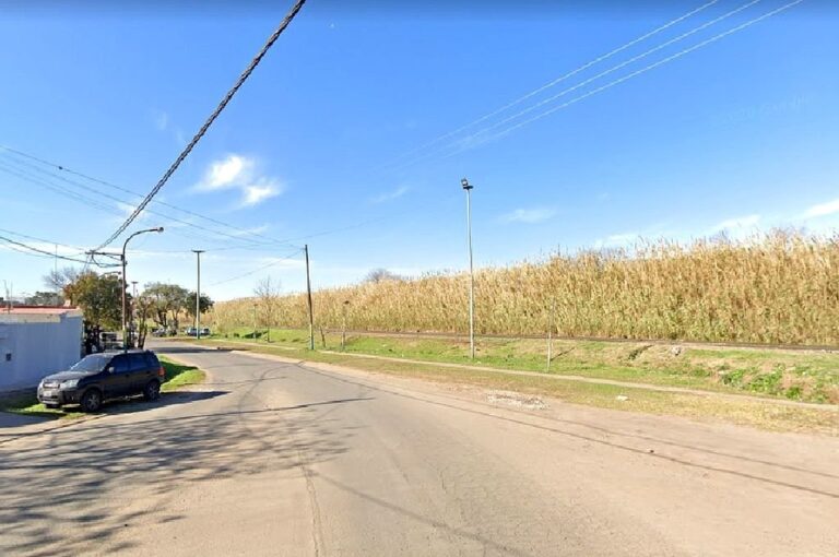 El cuerpo fue hallado en la intersección de las calles Aguirre y Sarmiento. Captura de Google
