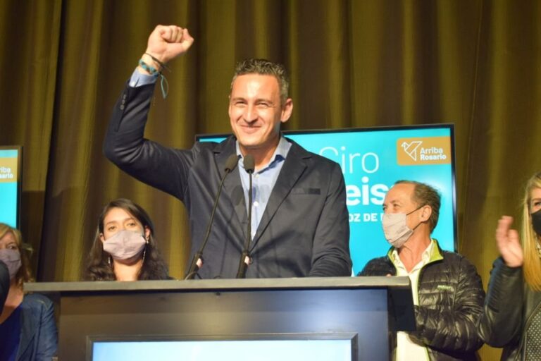 Ciro Seisas festejó ser el precandidato más votado en Rosario. Marcelo Manera.