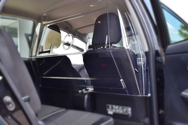 'Mamparas protectoras' para los choferes. El sistema se aplica en algunas ciudades del país y sirve para aislar al conductor