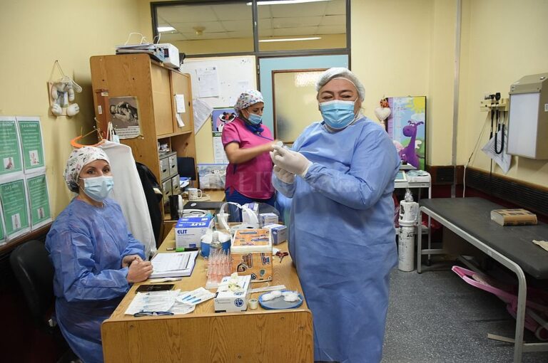 El recurso humano del hospital de Niños también se prepara ante la inminencia del ingreso de la variante Delta. Flavio Raina