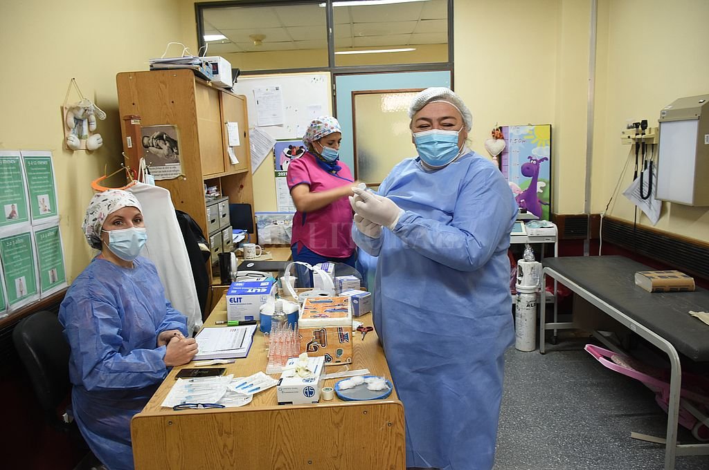 El recurso humano del hospital de Niños también se prepara ante la inminencia del ingreso de la variante Delta. Flavio Raina