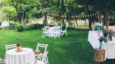 Nuevo paradigma. Se imponen las celebraciones con pocos invitados y al aire libre.