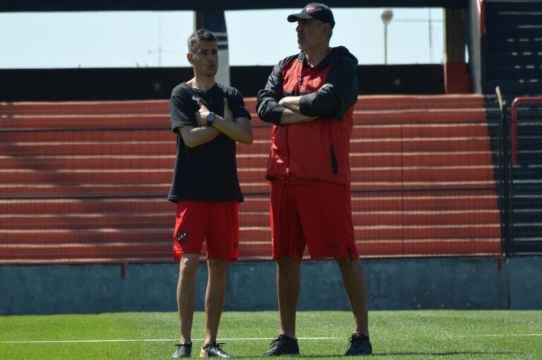 Iván Delfino mueve más de medio equipo