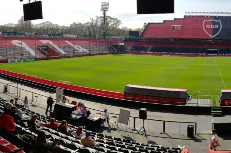 Los comicios se llevarán a cabo en el estadio Marcelo Bielsa y en el cubierto de Newell's. Gentileza.