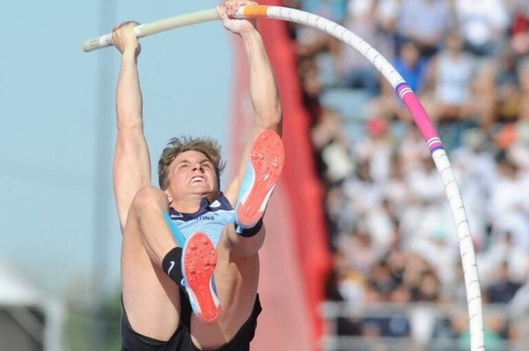 Pablo Zaffaroni fue uno de los animadores del día y ganó en la prueba de salto con garrocha.