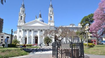La Plaza 1° de Mayo recibe su nombre 'en conmemoración del Día del Pronunciamiento de Urquiza contra la tiranía de Rosas'