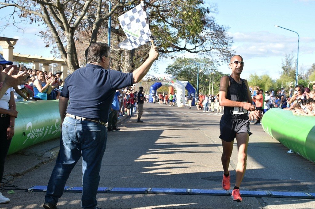 El concordiense Juan Ignacio Segovia ganador del Maratón de Reyes
