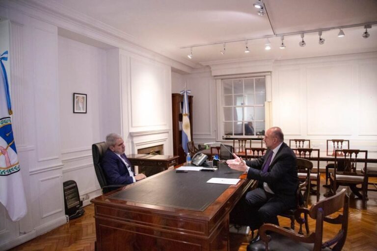 El gobernador se reunió con el ministro de Seguridad de la Nación. Télam.