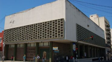 En la esquina de Buenos Aires y Laprida se levanta el edificio del Museo Histórico Provincial