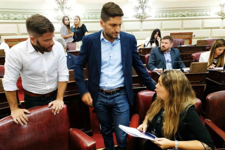 "Lo que sucedió el fin de semana en la zona entre Chapuy y Elortondo es grave primero por el femicidio pero también porque había otros integrantes de la fuerza que por lo que se sabe hasta el momento