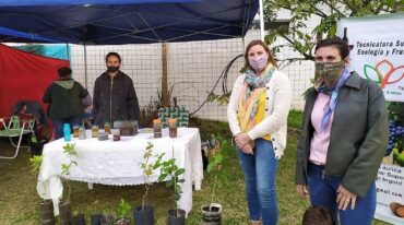 Del evento participaron 12 viveros y diferentes instituciones vinculadas al reciclado y la producción. Además se pudo recorrer la muestra de artesanos y manualistas.