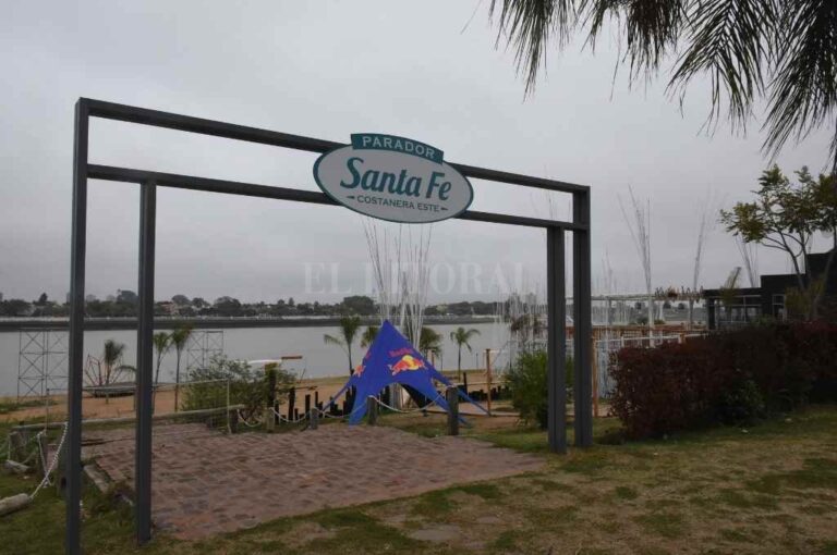 Costanera Este. Una gran infraestructura de servicios se puede ver en toda esta costanera para la próxima temporada.    Flavio Raina