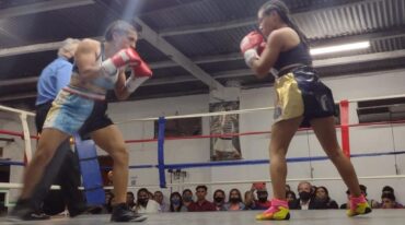Milagros Segovia y Florencia Cuello protagonizaron una entretenida pelea. Víctor Ludi
