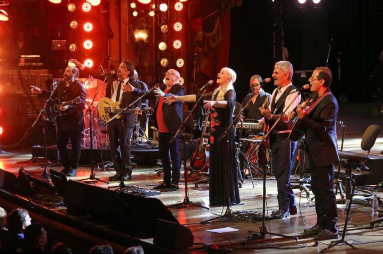 La Trova Rosarina es la denominación con la que el periodismo porteño bautizó al movimiento informal de música surgido en esa ciudad. Hay un sólido trabajo de varias décadas y canciones que emocionan. Gentileza.