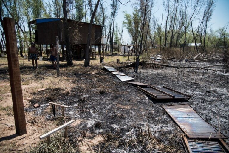 Las fotos reflejan el estado de la zona de islas frente a Rosario