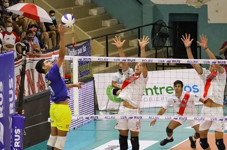 El cordobés Juan Pablo Pereyra (18) estuvo intratable y fue el máximo anotador ante River Plate. Romina Mastracho (Prensa Paracao)