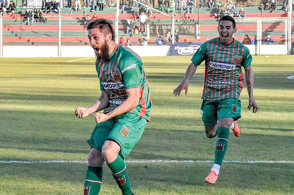 Ezequiel Parnisari es el defensor que mantiene contactos con Patronato.