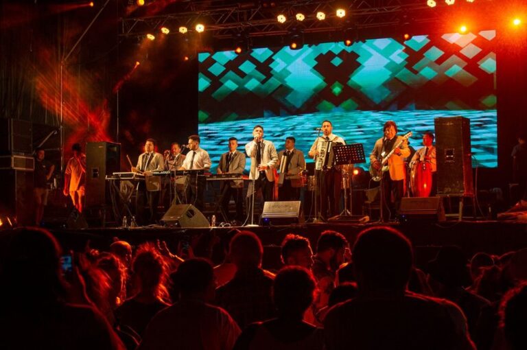 Trinidad se presentó el sábado 8 tras la reprogramación de la grilla original en la que actuaría el grupo La Repandilla