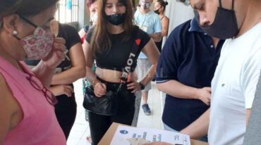 En el ex Colegio Nacional se entregaron 89 netbooks